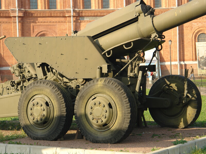 ЗМІ пишуть, що ствольна артилерія росіян майже дістає до Сум. У РНБО прокоментували