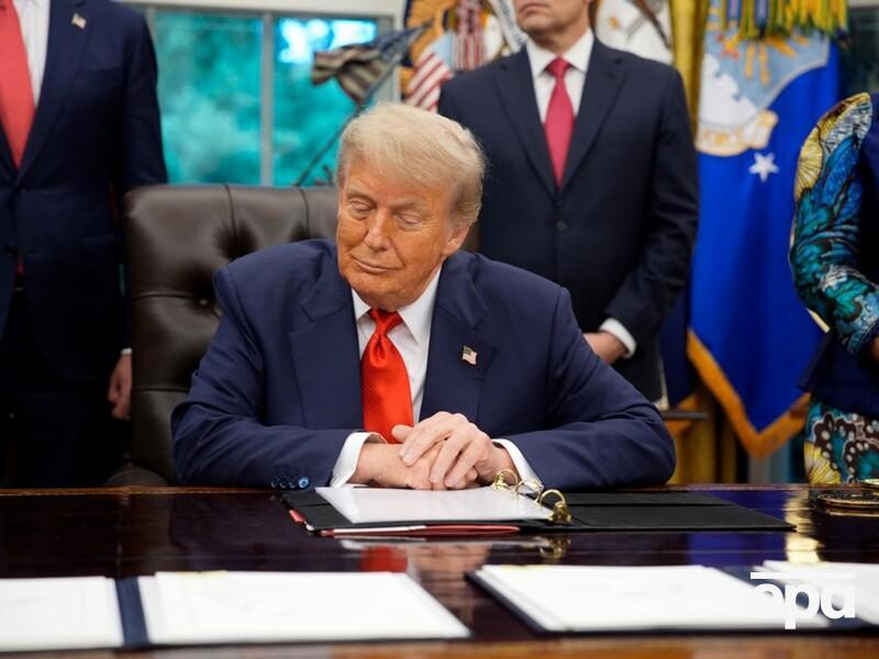 Трамп удруге за тиждень змінив рішення про санкції проти Ірану