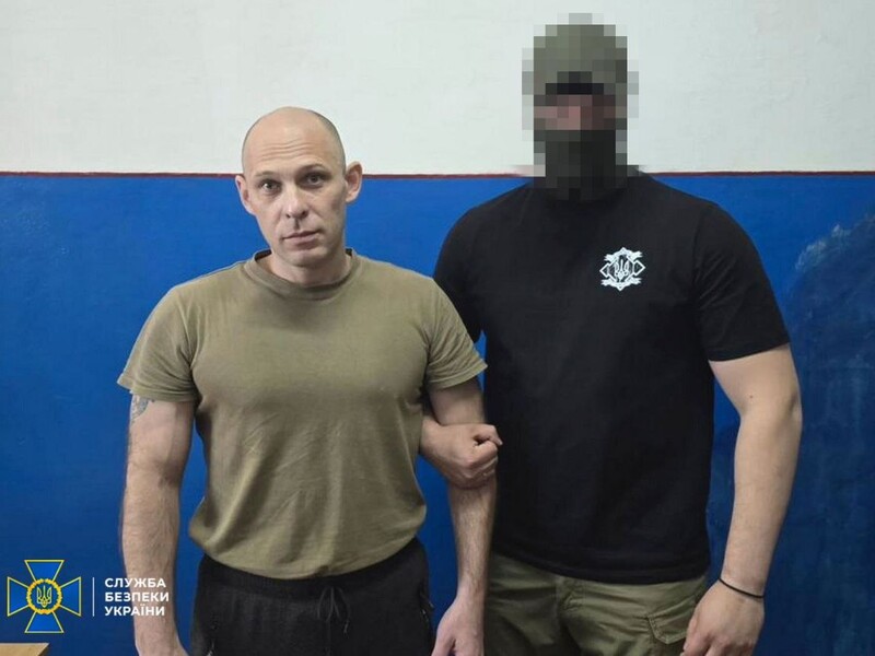 Расстрелявший украинцев оккупант лично предстанет перед судом, его взяли в плен. Фото