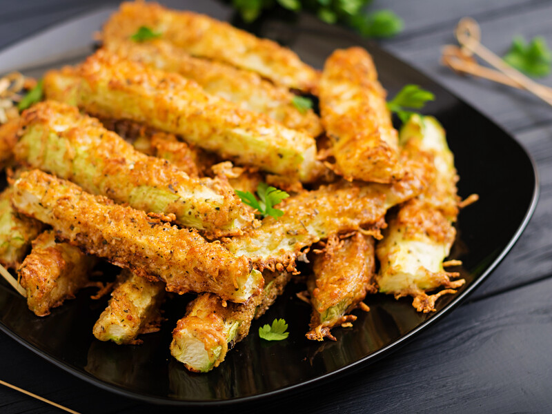 Посмажте кабачки за турецьким рецептом, і вони будуть злегка хрумкими, ароматними, дуже смачними