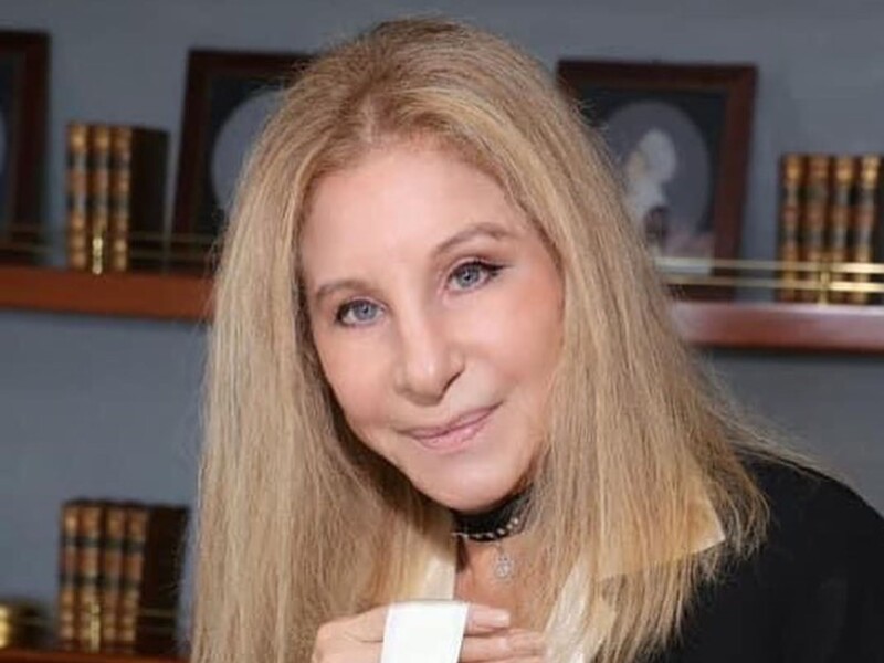 83-річна Стрейзанд шокувала своїм виглядом і розповіла, де розташований її дім