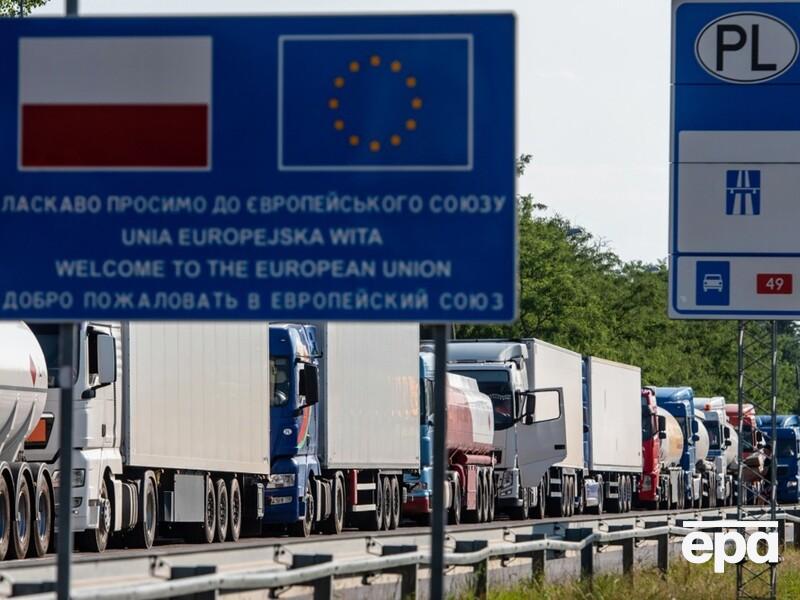 Львівська ОВА погоджувала виїзд чоловіків за кордон за листами з підписом російського імператора Олександра III