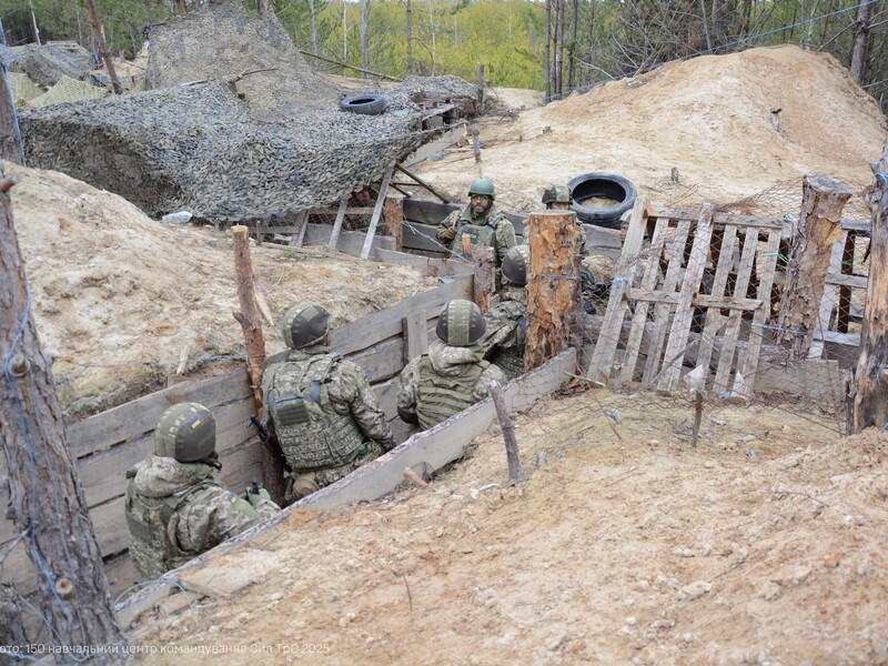 Сырский запретил скопление военных в палатках и продлил подготовку мобилизованных 