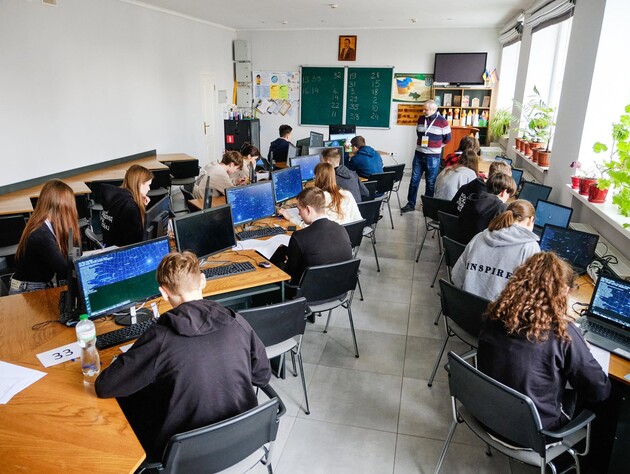 Нардепи розглянули пропозиції Кабміну щодо мобілізації у сфері освіти