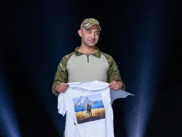 Морпіх, якого вважали автором фрази про російський корабель, звільнився із ЗСУ