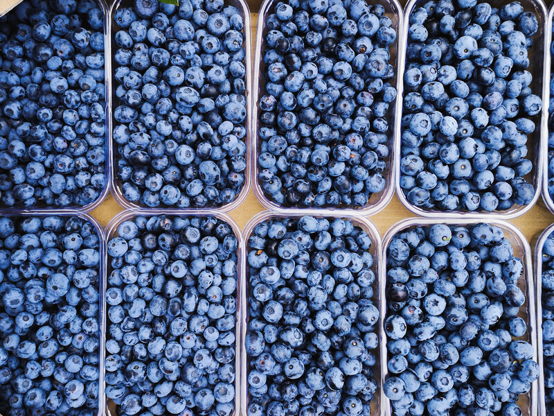 В Україні почався сезон лохини. Ціни були вдвічі вищі за торішні, а тепер стрімко падають