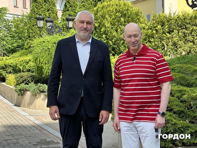 Ситуация на фронте меняется, что Макрон сказал Путину, конфликт Баку и Москвы. Интервью Гордона с Фейгиным. Видео