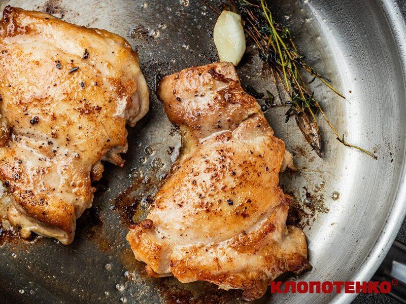 Сочный куриный стейк с аппетитной корочкой. Клопотенко поделился рецептом и советами
