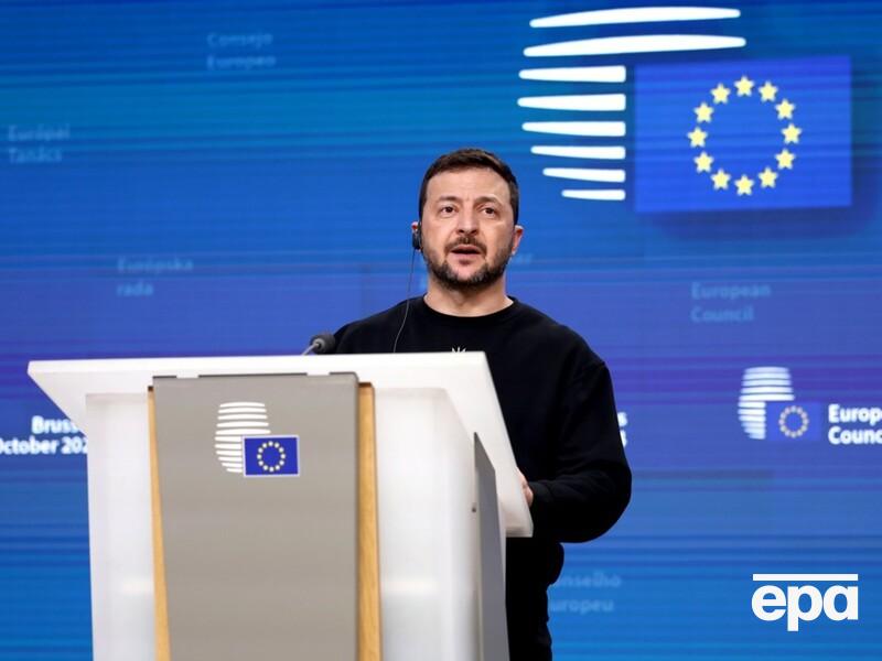 "Не уверен, что у них много общего". Зеленский высказался о разговоре Трампа с Путиным