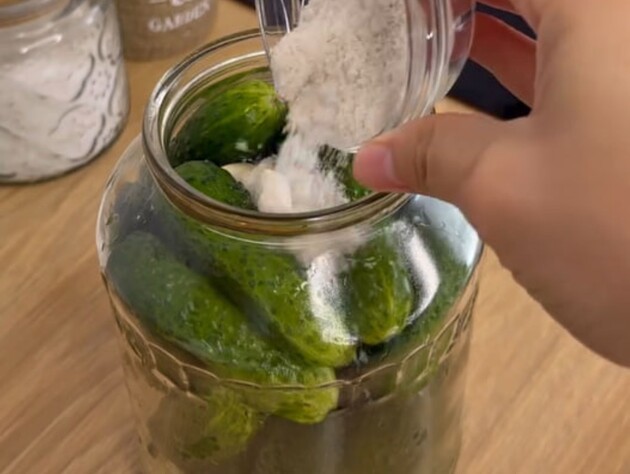 Газированные огурцы – легкий рецепт вкусной консервации. Главное – добавить этот секретный ингредиент
