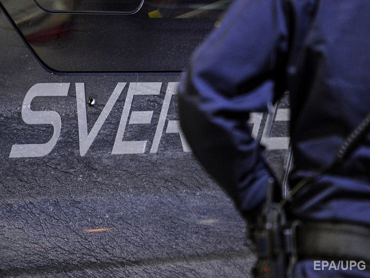 В Стокгольме полиция открыла предупредительный огонь по участникам беспорядков