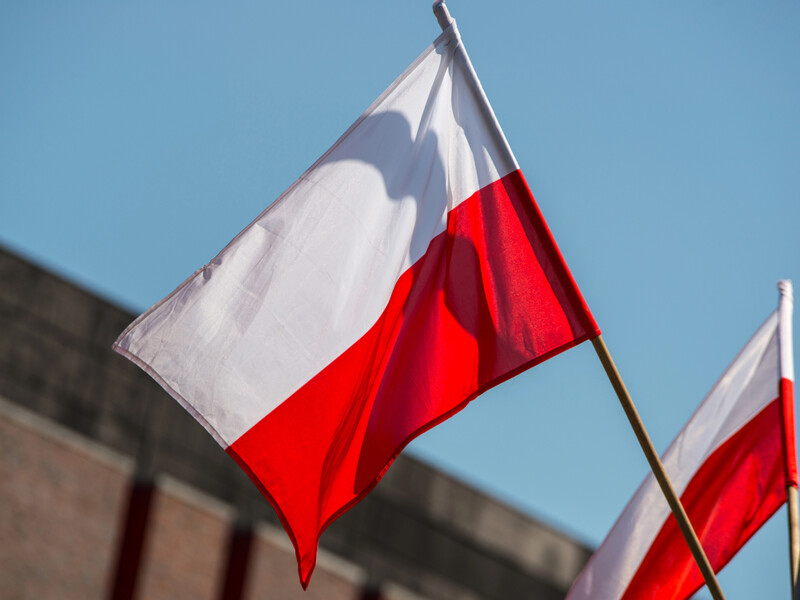 Польский МИД направил ноту протеста России из-за повреждения здания посольства в Киеве