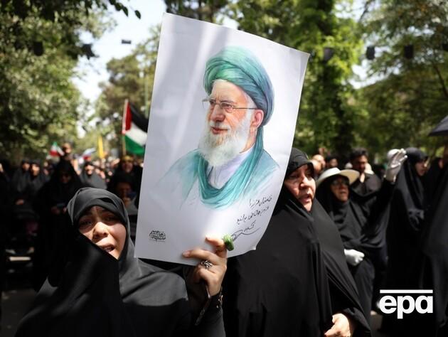 Лідер Ірану не з'являвся на публіці 25 днів, йому вже шукають наступника – ЗМІ