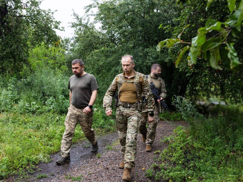 Сырский посетил Харьковскую область и назвал направление фронта, где россияне давят количественно