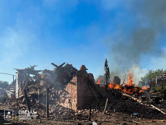 Россияне нанесли массированный удар по селу в нескольких километрах от Сум, есть жертва