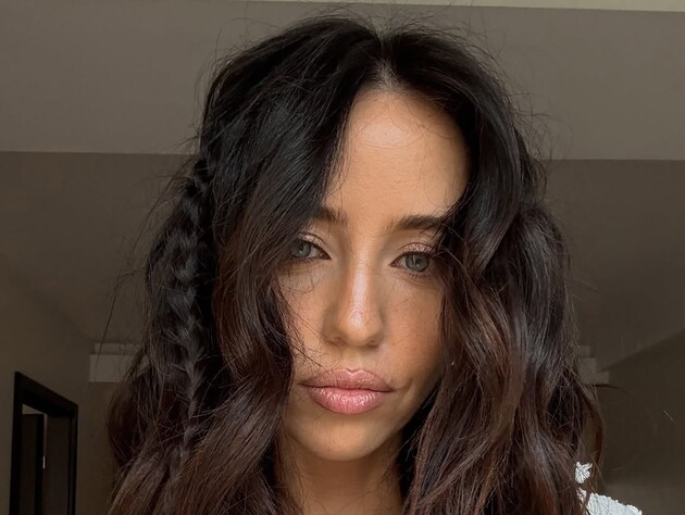 Дорофеева, которая стесняется носить мини, шокировала соблазнительным видом