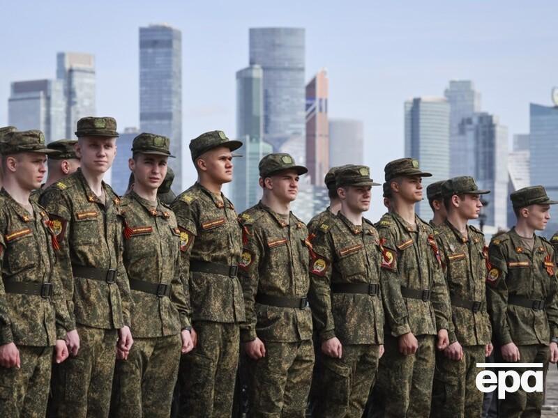 У РФ курсанти-десантники вбили свого командира, зв'язавши стропи його парашута – Telegram-канал