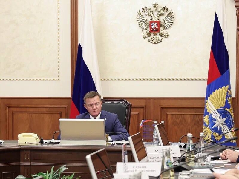 В РФ подтвердили смерть экс-министра транспорта. Версий суицида несколько, отличается даже дата