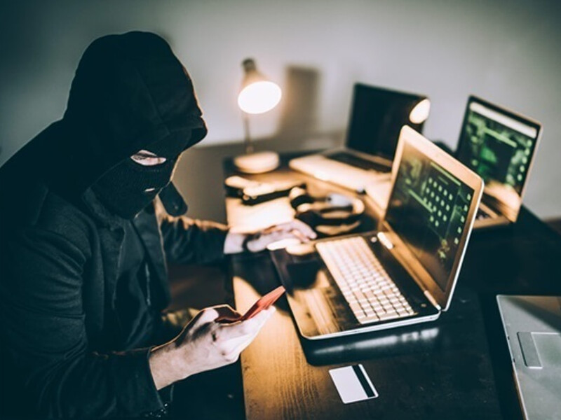 "Опрос с вознаграждением". Украинцев предупреждают о новой мошеннической схеме