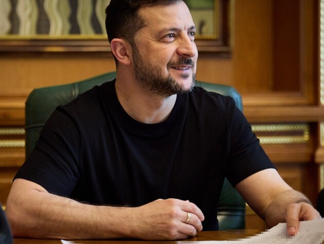 Украина присоединилась к последним санкциям ЕС против России. Среди фигурантов – летчик, причастный к удару по 