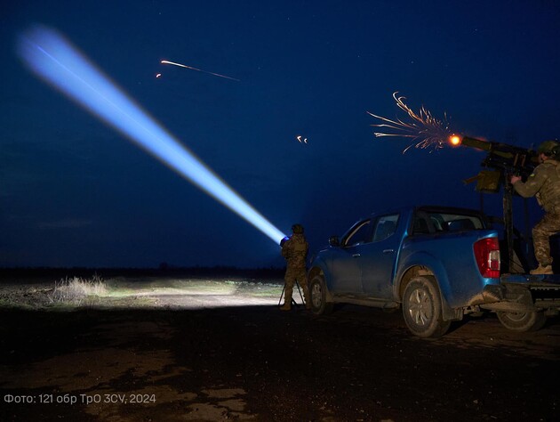 Росіяни атакують Україну дронами, тривога в більшості областей, у Києві працює ППО