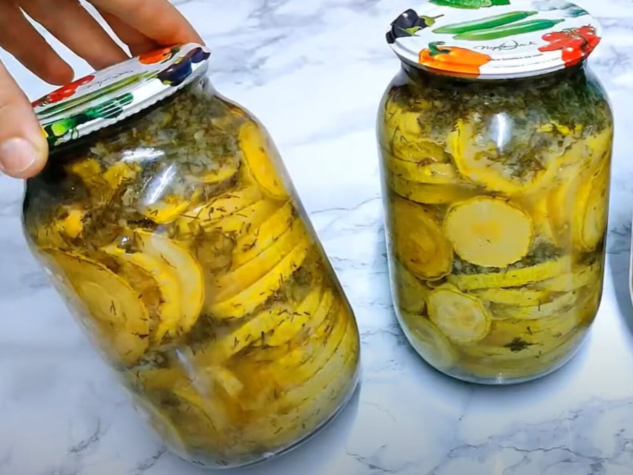 Кабачки консервированные кружками