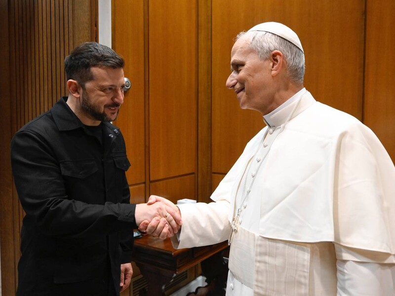 Зеленський зустрівся з папою римським