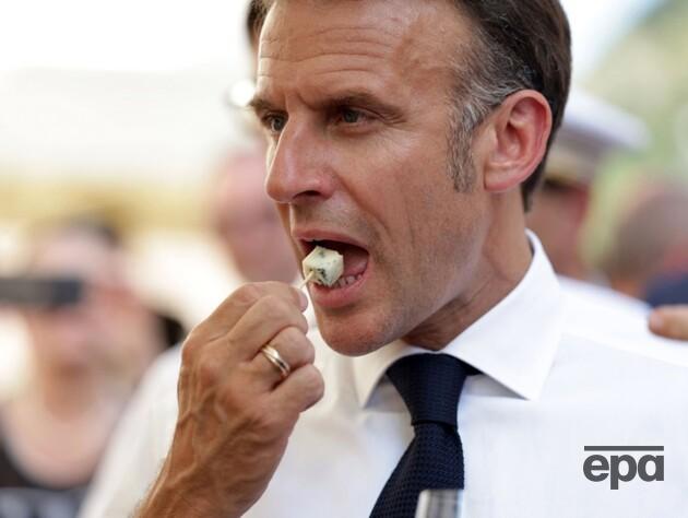 Макрон на світському заході галантно упадав біля дружини принца Вільяма. Відео