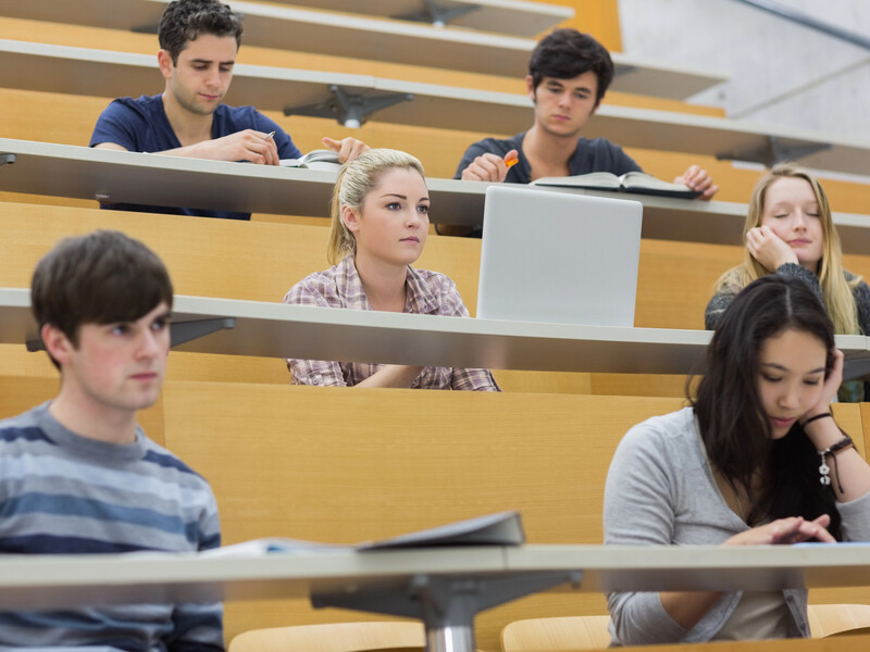 "Заметен дисбаланс". Какие специальности в Украине самые популярные среди студентов