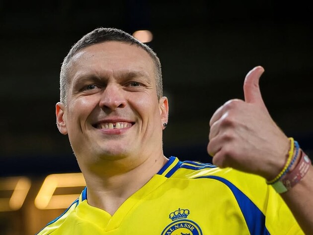 Усик за кордоном презентує відтворену мозаїку Горської, яку знищили в Маріуполі