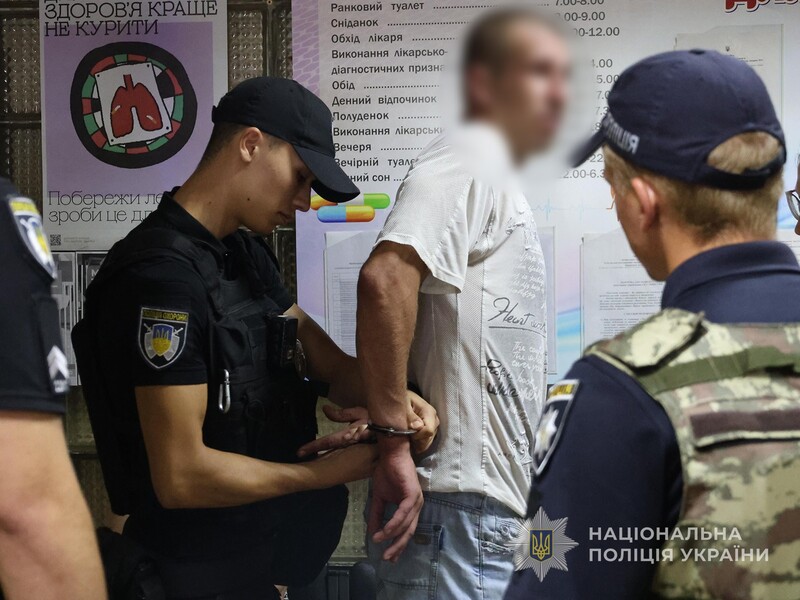 "За что вы так с раненым?" В Запорожье ветеран с ножом напал на врача, его родные раскрыли обстоятельства