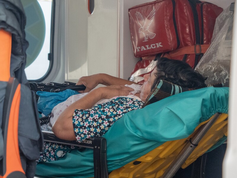 Беременные и только родившие. Как в Харькове после обстрела РФ эвакуировали роддом. Видео