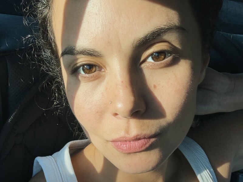 Каменських у сукні-комбінації прогулялася Києвом