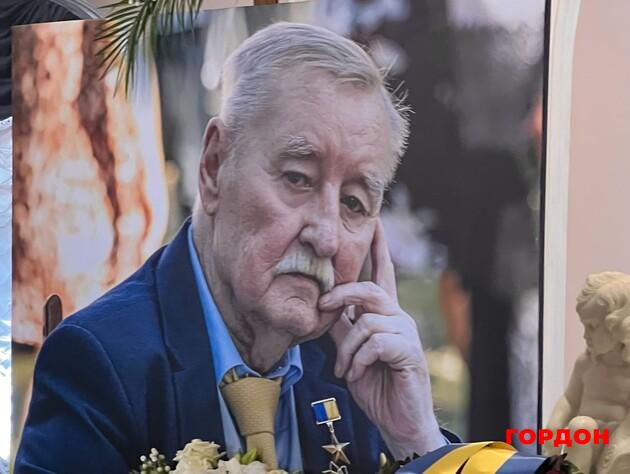 Игоря Поклада похоронили на Берковецком кладбище. Как выглядит могила композитора. Фото, видео