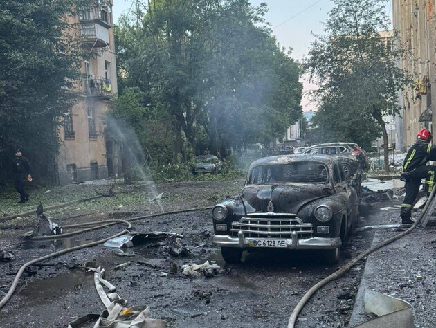 Во Львове обстрелом РФ частично разрушены университет и исторический центр. Фото