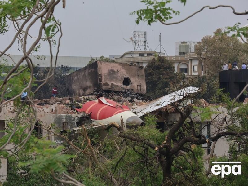 В Индии назвали одну из причин гибели 260 человек при крушении самолета