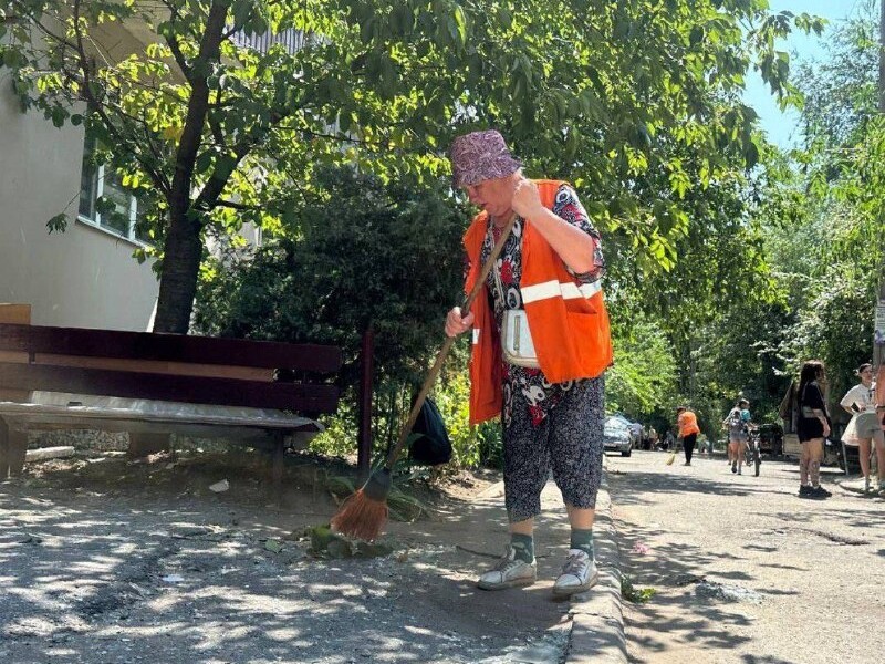 Дрон с посланием. СМИ пишут о прилете в ТЦК в Днепропетровской области 