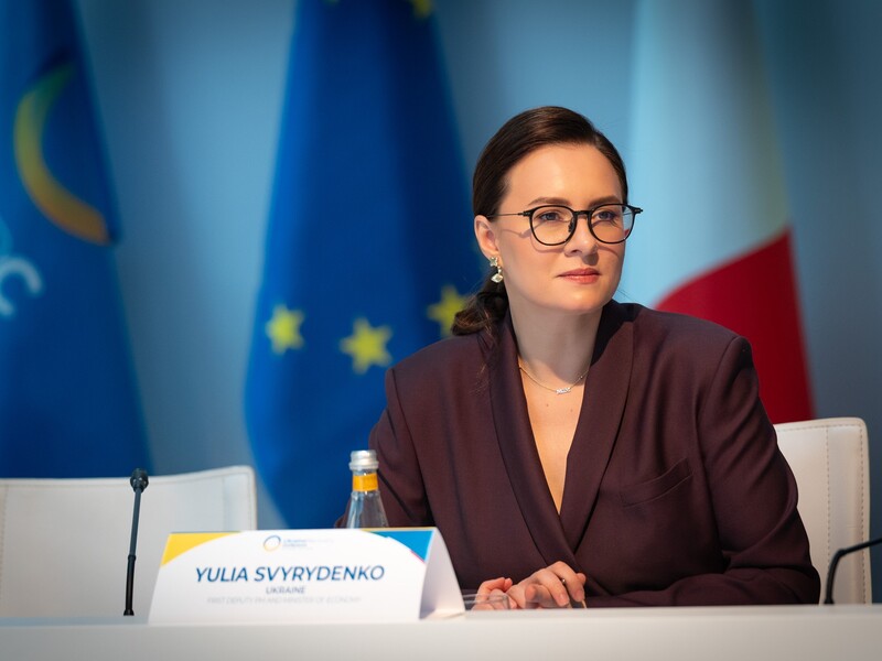 "Людина виходить із 20-річної коми, а тут Юлька – прем'єр". Українці відреагували мемами на анонсовані зміни в уряді