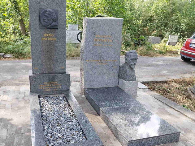 Український комік відновив могилу Драгоманова в Софії. У діаспорі стверджують, що він вчинив 