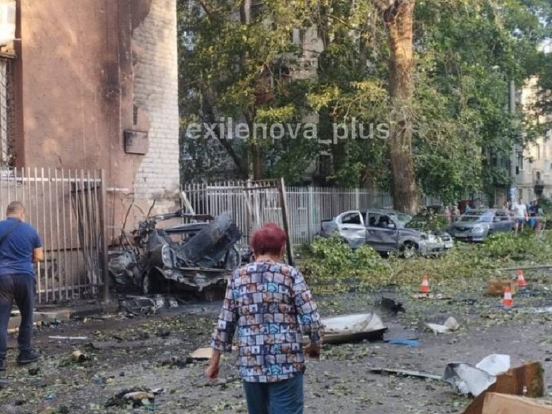 Дроны атаковали по меньшей мере три российских региона, их власти прокомментировали. Фото, видео