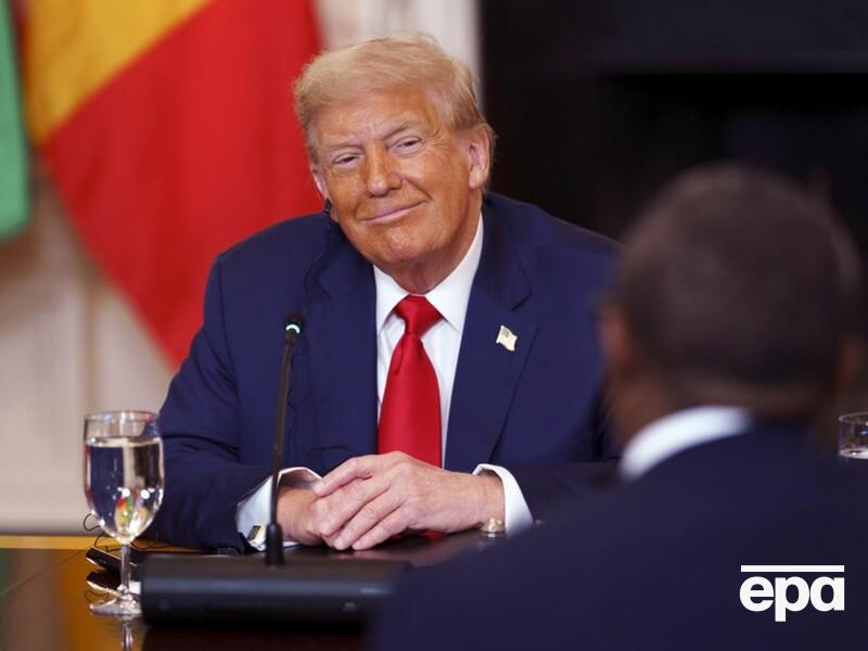 Трамп рассказал, как реагирует на лесть 