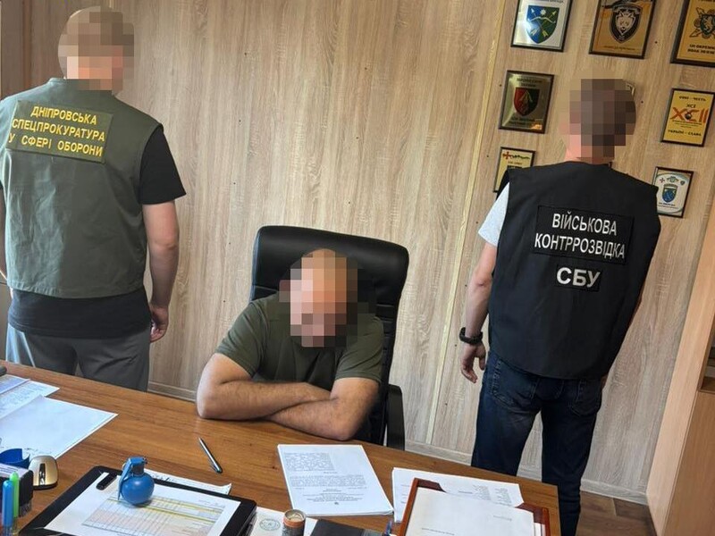 В Днепропетровской области подполковник незаконно начислял деньги сержанту – прокуратура