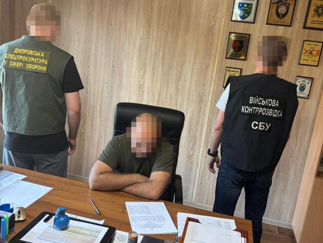 У Дніпропетровській області підполковник незаконно нараховував гроші сержанту – прокуратура