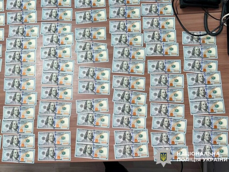 У Києві жінка на першому побаченні вкрала в чоловіка майже $50 тис. – поліція
