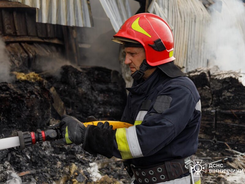 "Это было намеренно". Российские беспилотники ударили по польскому заводу в Виннице