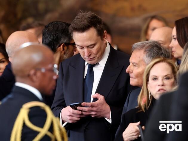 После разрыва с Трампом Маск сменил номер и не отвечает на звонки – Майк Джонсон