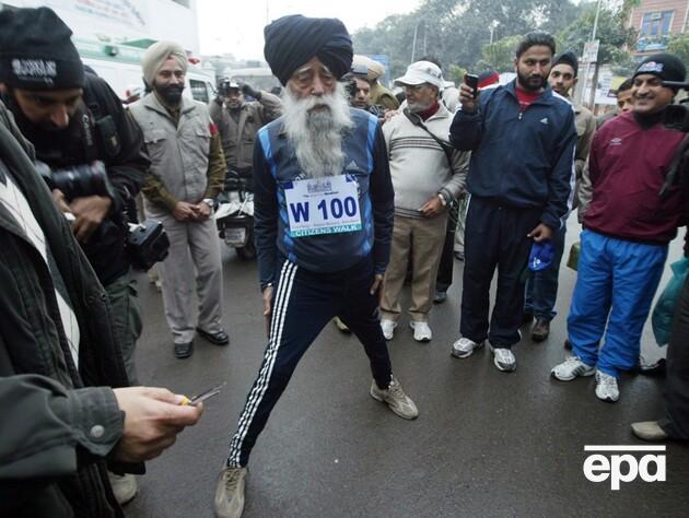 В Індії загинув спортсмен на прізвисько Торнадо в Тюрбані. Йому було 114 років