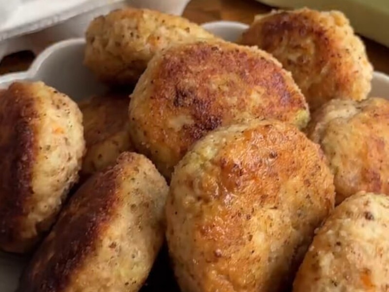 Натрите это на терке – и котлеты станут невероятно сочными и вкусными. Рецепт фарша