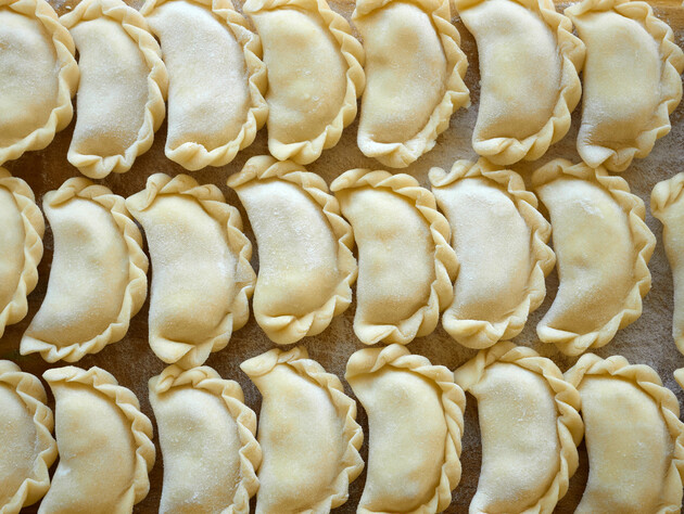 Тесто, которое не рвется и не разваривается. А вареники – идеальны даже после замораживания