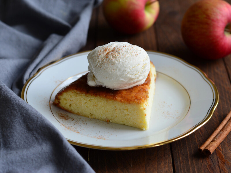 Никто не поверит, что этот творожный пирог с яблоками не пекли в духовке